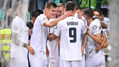 Slovenya avantajı kaptı