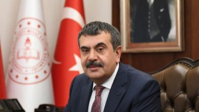 Bakan Tekin öğretmenlere yönelik şiddet için açıklama yaptı