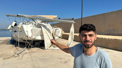 Yelkenli tekne kayalara çarpıp battı, kaptan ve yanındaki kişi kurtuldu