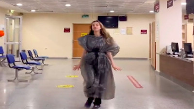 Sağlık Bakanlığı'nın 70 TL'lik giyim yardımını tiye alan sağlık çalışanı