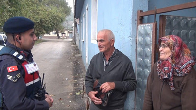 Yaşlı çiftin milyonluk altınlarını çalan 3 kişi yakalandı