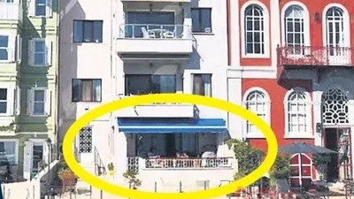 Ünlü iş adamı ‘uğursuz’ dediği yalıyı boşaltıyor. "20 arkadaşımı o gece kaybettim"