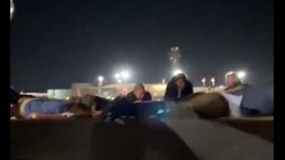 Almanya Başbakanı Scholz Tel Aviv'de saldırı sirenleri çalınca ekibiyle yere yattı