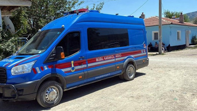 Kafasına vura vura öldürdü. Karısıyla birlikte yakaladığı erkeğe yaptıklarına kimse inanamadı