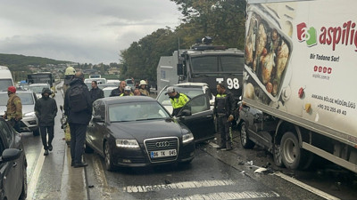 Üsküdar’da TOMA'nın da bulunduğu 14 araç birbirine girdi