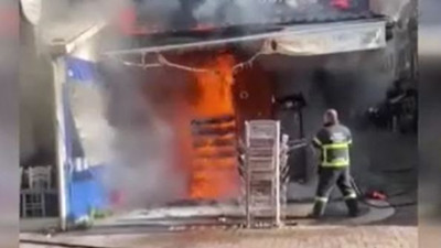 Baca yangını dükkanı yaktı