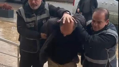 Kafasına taşla vurduğu kadının öldüğüne emin olmak için defalarca kontrol etti