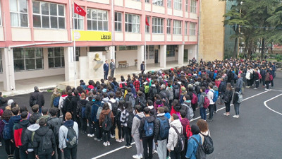 3 günlük Milli yas ilan edilmişti, Okullarda Filistin için saygı duruşunda bulunulacak