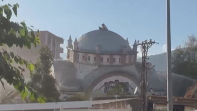 Hatay’da camii çöktü