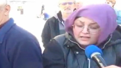 Bir gurbetçi sokak röportajında ekonomiden şikayet edenlere: Şikayet ediyorsun ama ayağında ayakkabı var dedi.