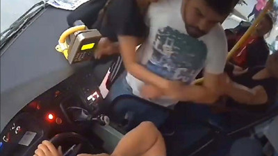 Otobüs şoförüne saldırdı, defalarca yumrukladı