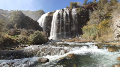 Erzurum'un eşsiz şelalesine bakan hayran kalıyor. Dönüp bir daha bakıyor