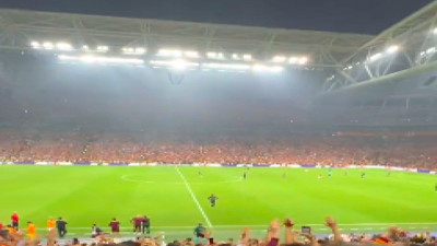 iPhone 15 Pro Max ile 5x optik yakınlaştırma...