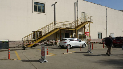 Bitlenme korkusu bunu da yaptırdı 4 kişilik aile ölümden döndü. Karantinaya alındılar