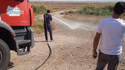 Asit taşıyan tırda sızıntı meydana geldi