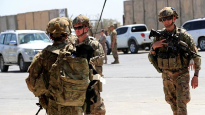 Suriye'de ABD üssüne dört saldırı