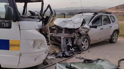 Bursa’da cip ile yolcu minibüsü çarpıştı, çok sayıda yaralı var