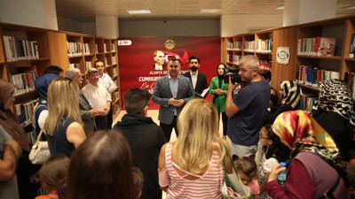 En çok kitap okuyan 100 kişiye 100 kitap verildi