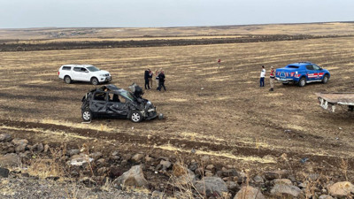 Siverek'te otomobil tarlaya uçtu: 2’si çocuk 7 yaralı