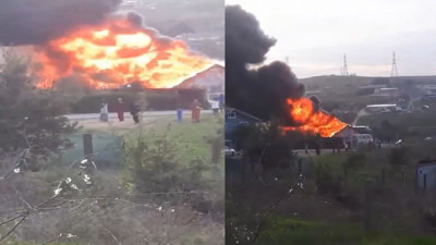 Tuzla'da 2 gecekondu alev alev yandı