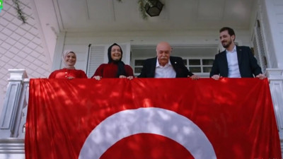 Kızılcık Şerbeti'ndeki Cumhuriyet sahnesi sosyal medyayı salladı