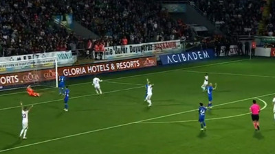 Galatasaray Rize'de perdeyi açtı. Oliviera ile öne geçti