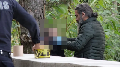 Çocuk parkında akıllara durgunluk veren olay. Ağaca asılı halde bulundu