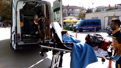 Çocuklar balık yakalamak isterken gölete düştü