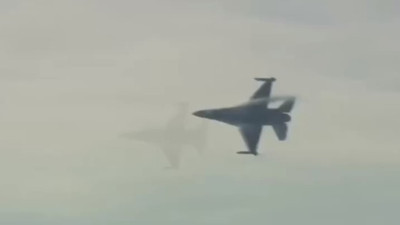 SOLOTÜRK Boğaz Köprüsü’nün altından geçti