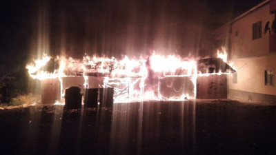 Çorum'da bir düğün salonu deposunda yangın çıktı