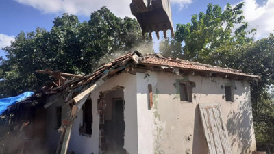 Samsun'da metruk binalar yıkılıyor