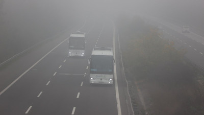 Sürücüler dikkat! O güzergahlarda sis etkili oluyor…