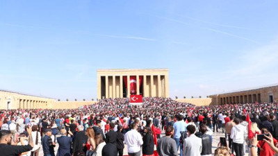Anıtkabir'de 29 Ekim'de ziyaretçi rekoru kırıldı. Türk milletinin Atatürk’ü sildirmeyeceğinin göstergesi