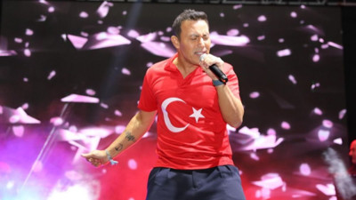 Mustafa Sandal'a konserinde oğlu Yaman eşlik etti. Babasına söylediği söz dikkat çekti