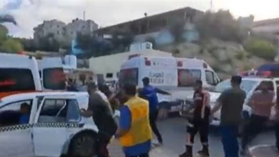 İsrail ordusu mülteci kampını vurdu. En az 100 ölü var