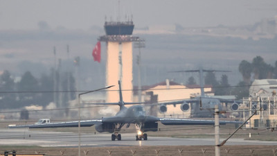ABD'nin bombardıman uçakları İncirlik'e geldi
