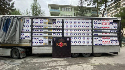 Uşak'ta milyonlarca adet makaron ele geçirildi. Değeri on milyonlarca lira