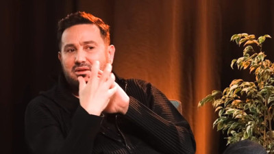 Metin Arolat art arda aldığı ölüm haberleriyle yıkıldı. Bir gün arayla iki acı yaşadı