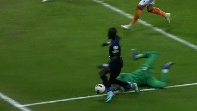 Galatasaray'da Muslera şoku! Maça devam edemedi