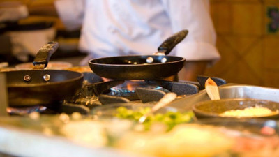 Zam dalgasına yeni bir ürün daha eklendi. Yemeklerde artık kullanamayacaksınız. Litresi 300 TL'ye çıktı