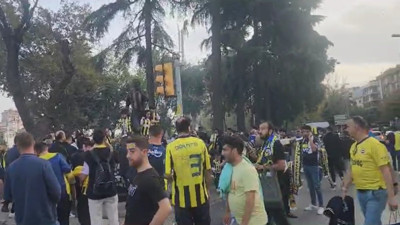 Fenerbahçe taraftarı Kadıköy'de Alex de Souza ile fotoğraf çektirmek için yarıştı!