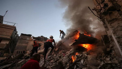 İsrail yine mülteci kampını vurdu: En az 21 kişi hayatını kaybetti