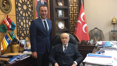 Belediye başkanı mütevelli heyeti üyesi olduğu üniversiteye bina tahsis etti