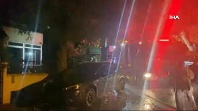 Kocaeli'de 2 katlı binada yangın çıktı