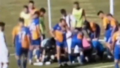 Hakem kaleciyi hayata döndürdü. İskenderun ile İnegölspor arasında oynanan maçta yürekler ağıza geldi