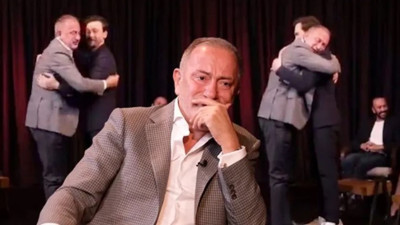 Fatih Altaylı ve Aras Bulut İynemli ağlayarak birbirine sarıldı