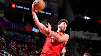 Alperen Şengün bu kez asistle rekor kırdı