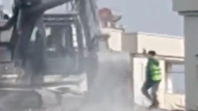 Bu bir "başka ülkede yaşayamam" videosudur. Tabii ki Adana'dan