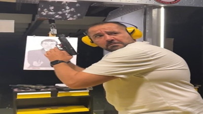 Ata Demirer Hollywood'a selam çaktı