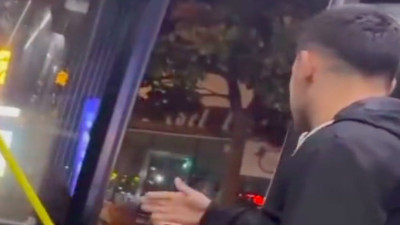 İstanbul'da bir genç herkese akbil ısmarladı